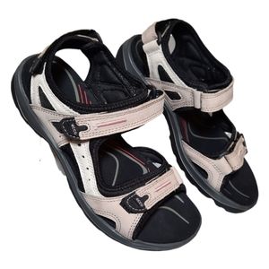 ECCOWomen's Yucatan Sandals